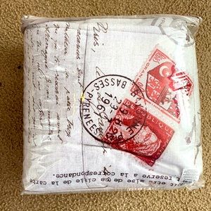 Selling MainStays Twin size - Complete Bedding Comforter